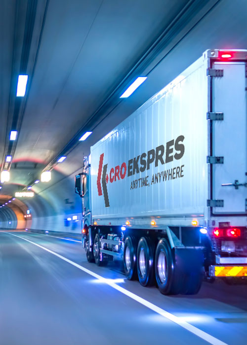 cro-ekspres-truck-in-tunnel